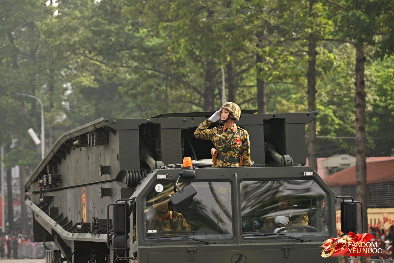  Lễ diễu binh diễu hành kỷ niệm 80 năm Quốc khánh chính thức bắt đầu- Ảnh 1.