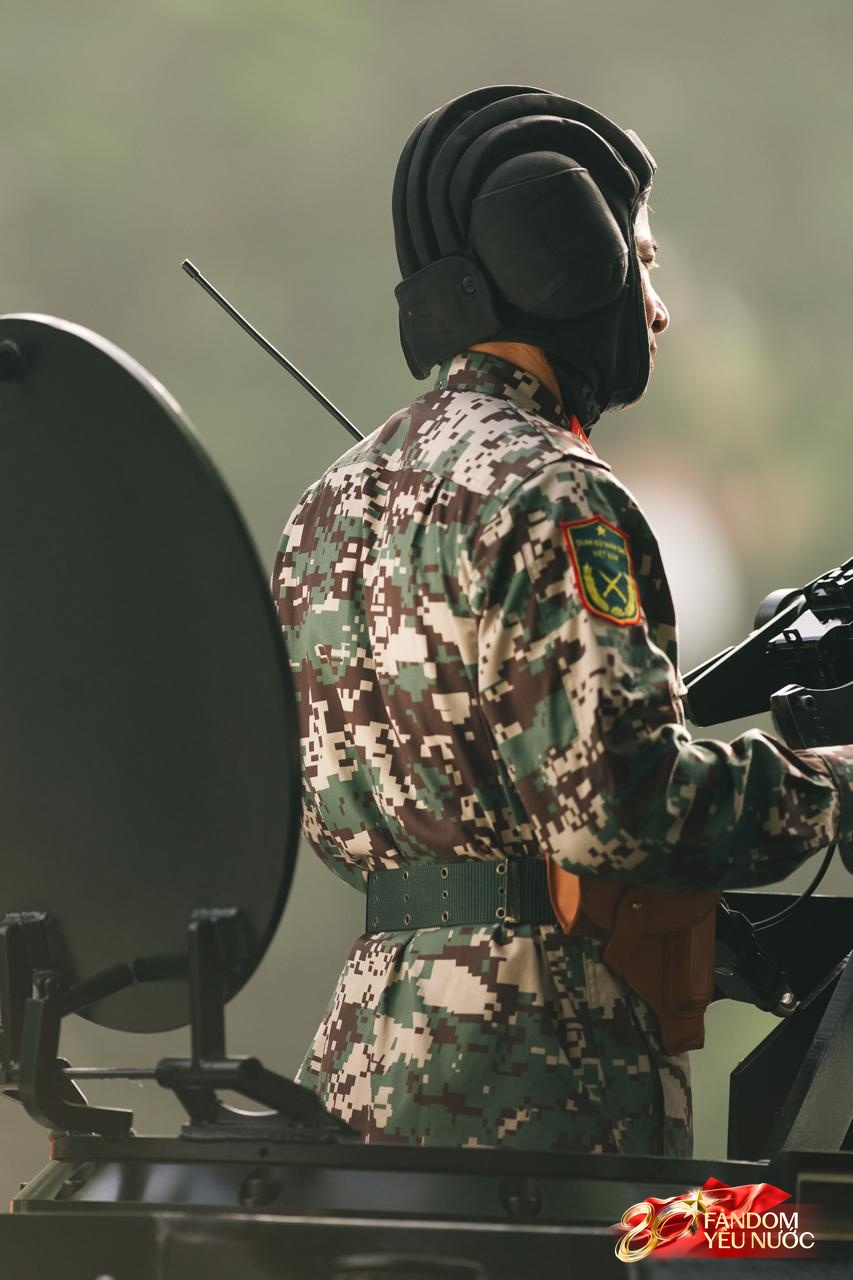 Tạm biệt A80: Các khối diễu binh, diễu hành tỏa khắp các tuyến phố Thủ đô, hòa chung niềm vui với người dân- Ảnh 31.