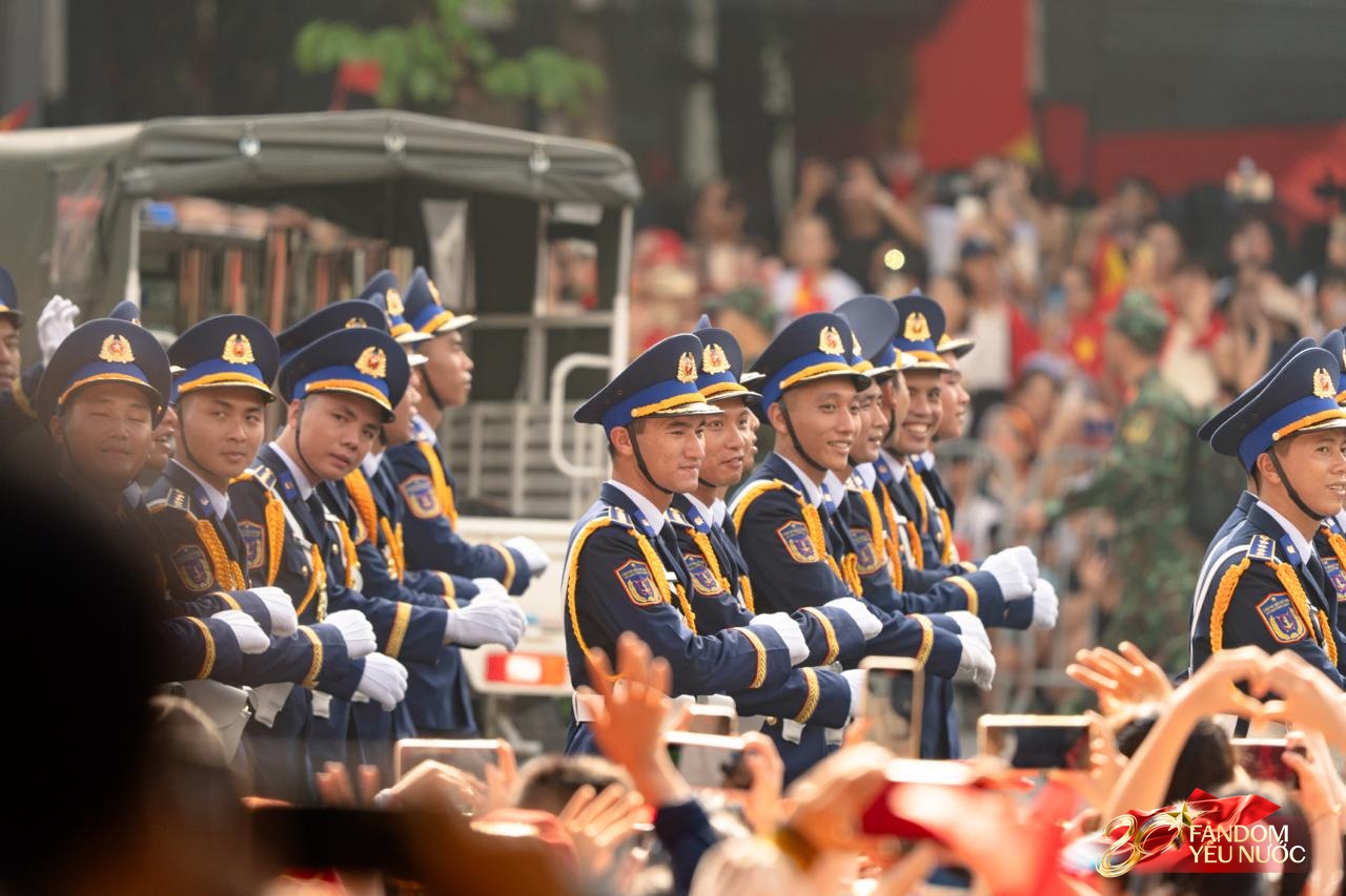 Ngày đẹp nhất là ngày 2/9: Các khối diễu binh diễu hành toả ra khắp Thủ đô trong nắng mùa thu rực rỡ- Ảnh 3.