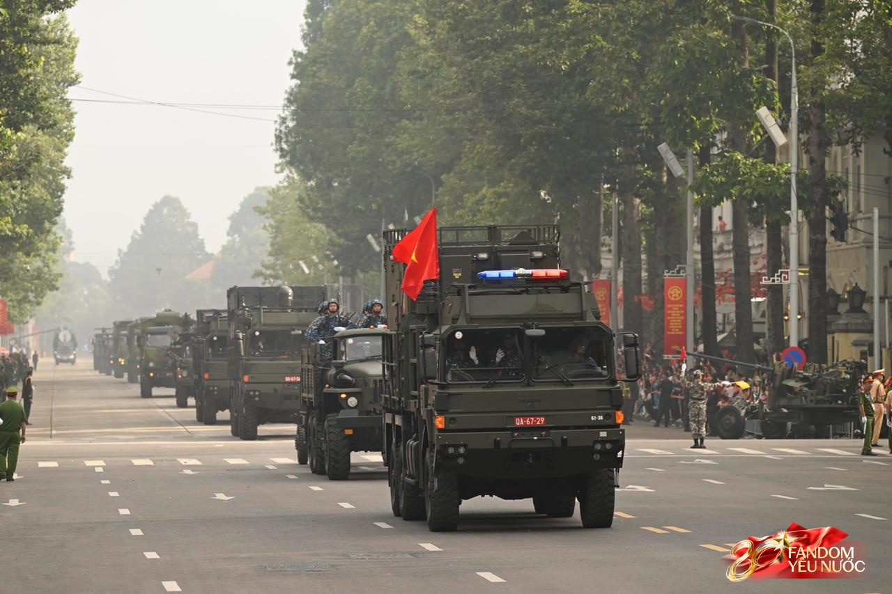  Lễ diễu binh diễu hành kỷ niệm 80 năm Quốc khánh chính thức bắt đầu- Ảnh 6.