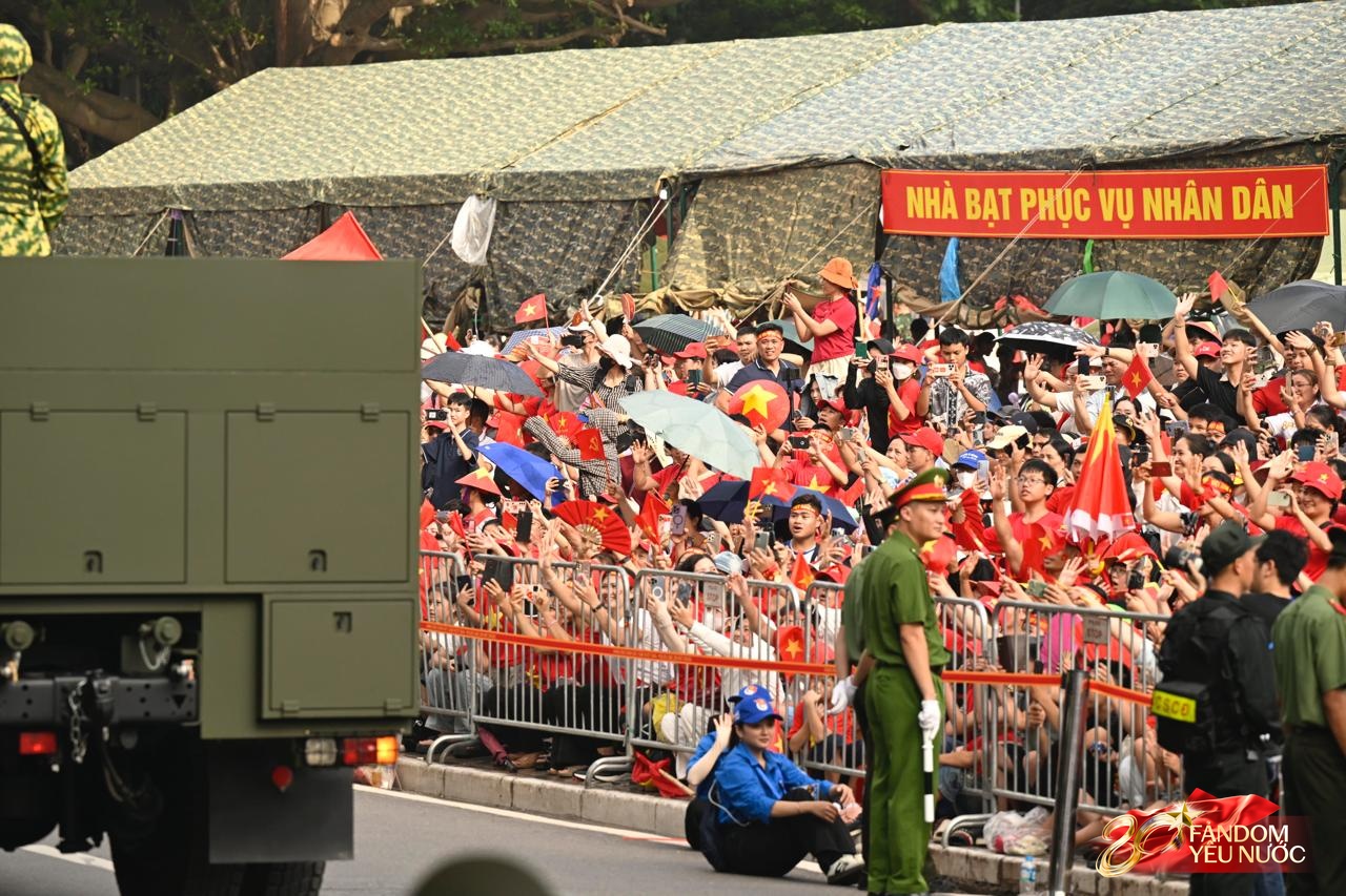  Lễ diễu binh diễu hành kỷ niệm 80 năm Quốc khánh chính thức bắt đầu- Ảnh 4.