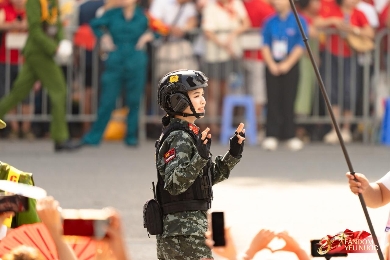 Ngày đẹp nhất là ngày 2/9: Các khối diễu binh diễu hành toả ra khắp Thủ đô trong nắng mùa thu rực rỡ- Ảnh 5.