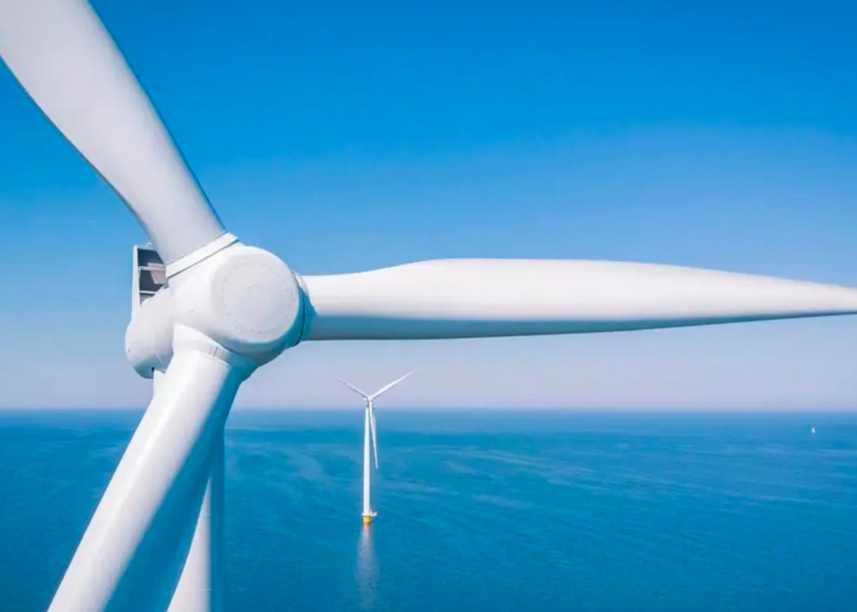 Mỹ, Nhật, châu Âu liên tục thất bại, Trung Quốc làm trong 'phút mốt': Ra mắt 'quái vật' cao bằng toà nhà 60 tầng, chịu được sức gió 200 km/h, cung cấp điện cho 55.000 nhà - Ảnh 1.