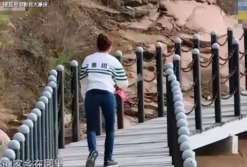 Đừng dại nhìn xuống chân 7 mỹ nhân này nếu không muốn đi "rửa mắt"! - Ảnh 15.