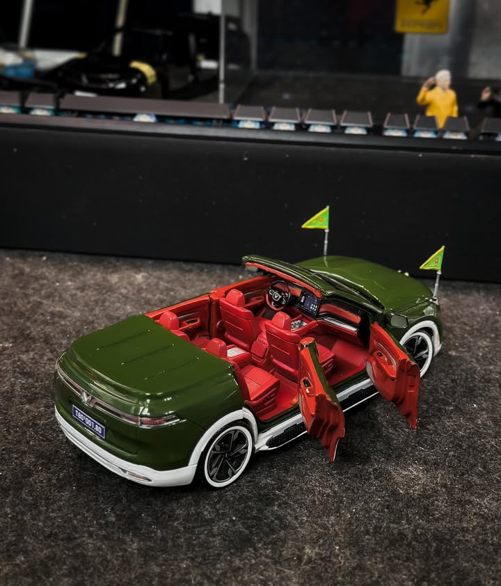 Tái hiện VinFast VF 9 mui trần phục vụ lễ diễu binh, ‘nghệ nhân’ Việt chia sẻ: ‘Làm vì muốn hoà chung không khí tự hào ngày Quốc khánh’ - Ảnh 5.