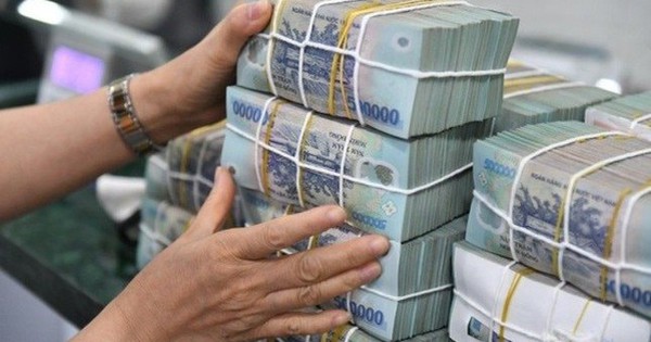 Từ ngày 1/11, người dân chuyển tiền từ 500 triệu đồng trở lên phải báo cáo với một cơ quan