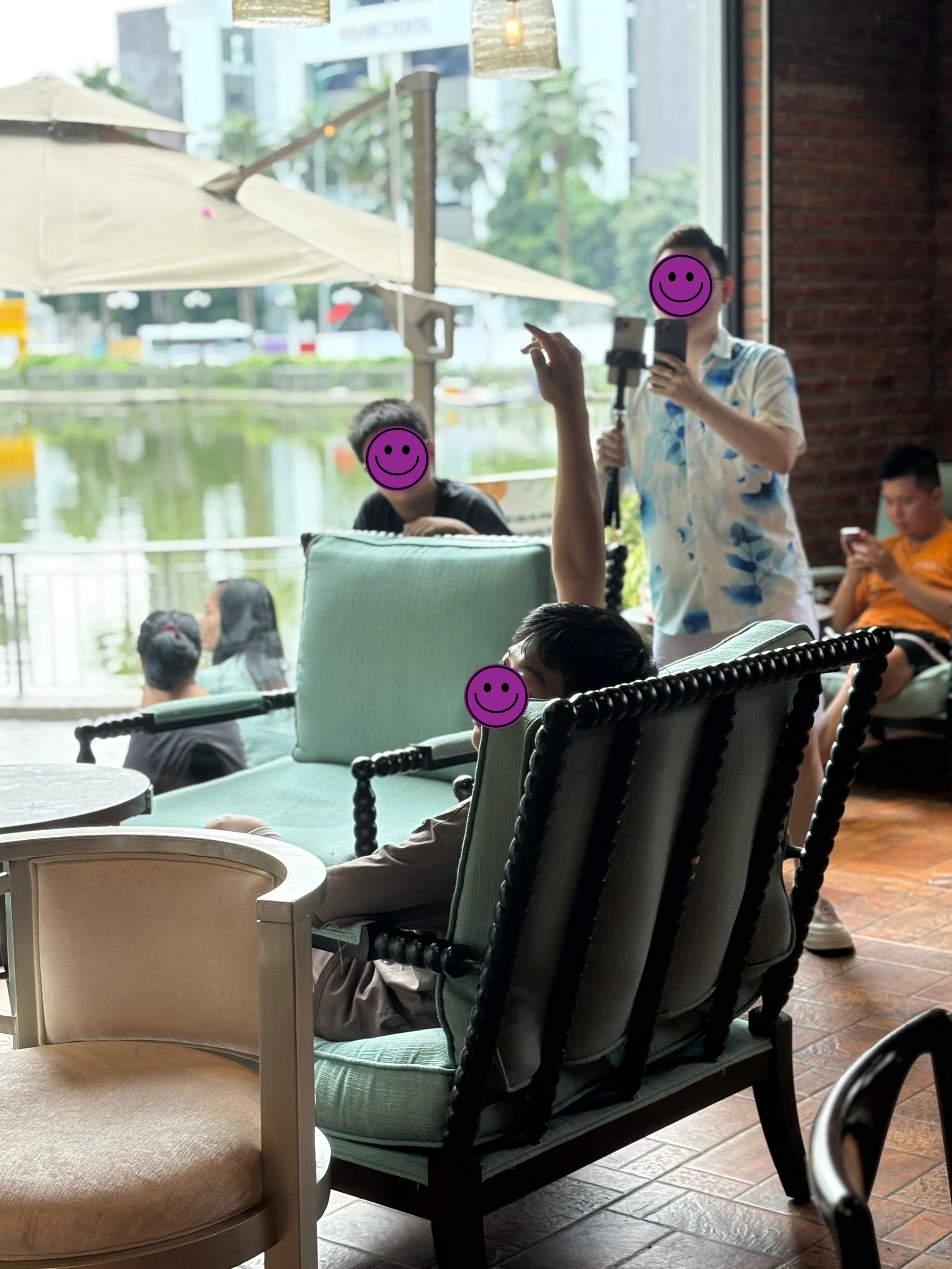 [CLIP] Bà chủ có khí chất tổng tài "quay cuồng" từ sáng đến tối vì khách ùn ùn kéo đến, nói gì về chuyện viral? - Ảnh 8.