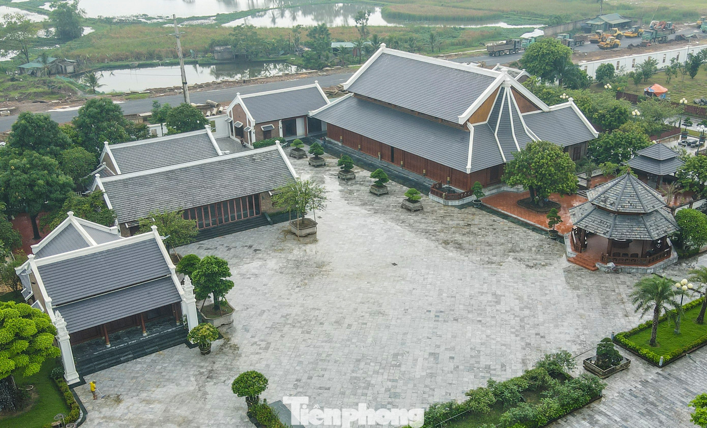 Bộ GD - ĐT y&ecirc;u cầu xử l&yacute; nghi&ecirc;m vụ học sinh t&uacute;m t&oacute;c c&ocirc; gi&aacute;o tại H&agrave; Nội - Ảnh 4.