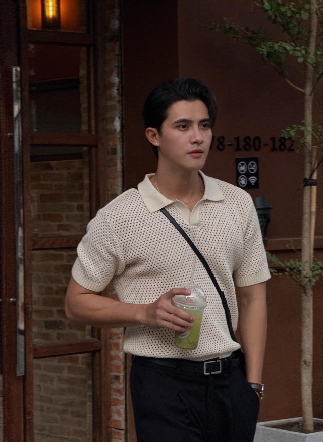 2 giây cơ phó Nguyễn Huy Khanh xuất hiện trước vụ cướp máy bay, cả rạp bật điện thoại tìm ngay info: Đẹp điên!- Ảnh 13.