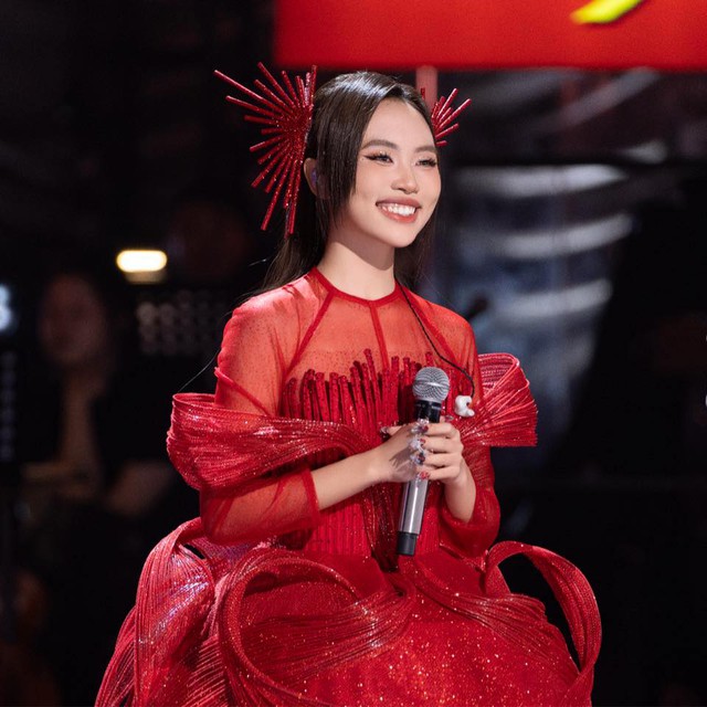 Bài hát “tiên tri” đỉnh nhất Đại lễ A80: Đức Phúc - Phương Mỹ Chi cất giọng đều rạng danh quốc tế, Việt Nam thịnh vượng sáng ngời!- Ảnh 9.