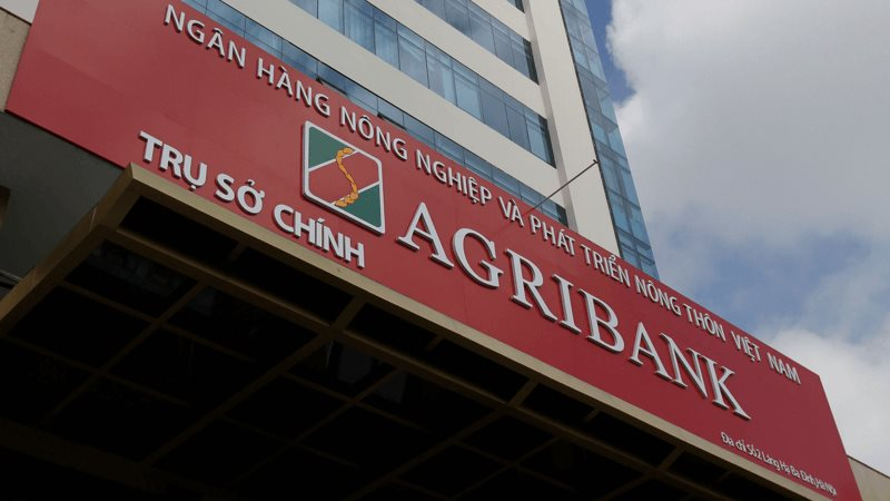 Cựu chủ tịch Nguyễn Thế Bình bị truy nã, Agribank lên tiếng "liên quan đến vụ việc gần 20 năm trước" - Ảnh 1. Cựu chủ tịch Nguyễn Thế Bình bị truy nã, Agribank lên tiếng "liên quan đến vụ việc gần 20 năm trước" - Ảnh 1.