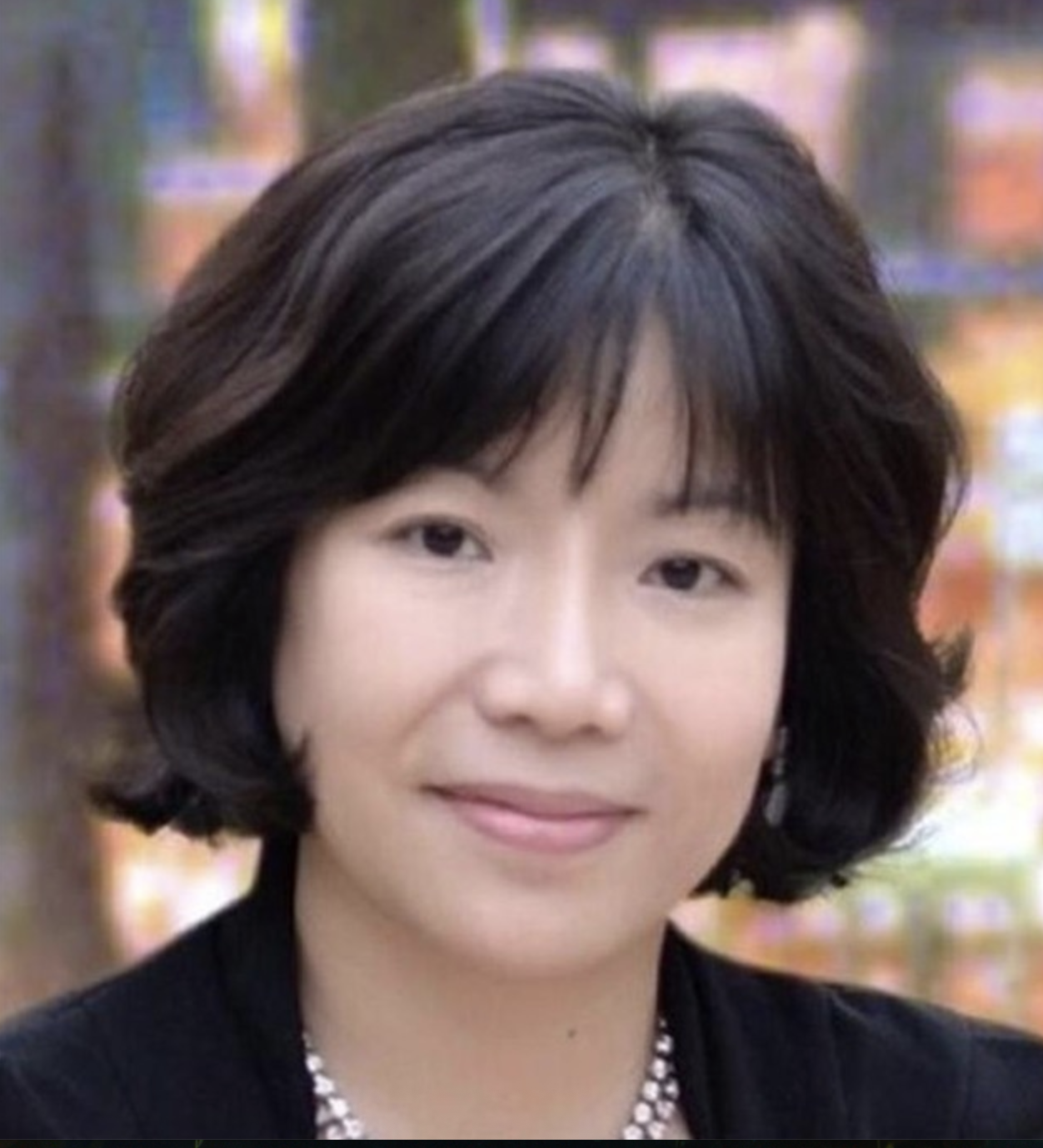 Truy tố cựu Chủ tịch AIC và Giám đốc Sở Giáo dục TP HCM vì Vi phạm đấu thầu - Ảnh 1.