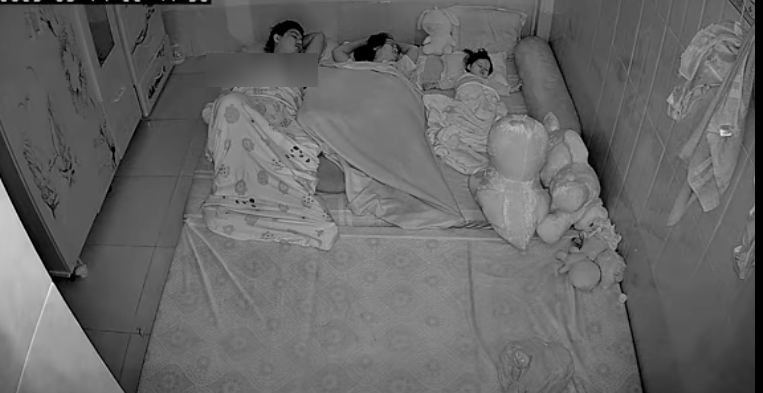 Clip mẹ phản xạ cực nhanh, cứu con trong tích tắc gây xúc động mạnh: “Đúng là bản năng làm mẹ”- Ảnh 5.