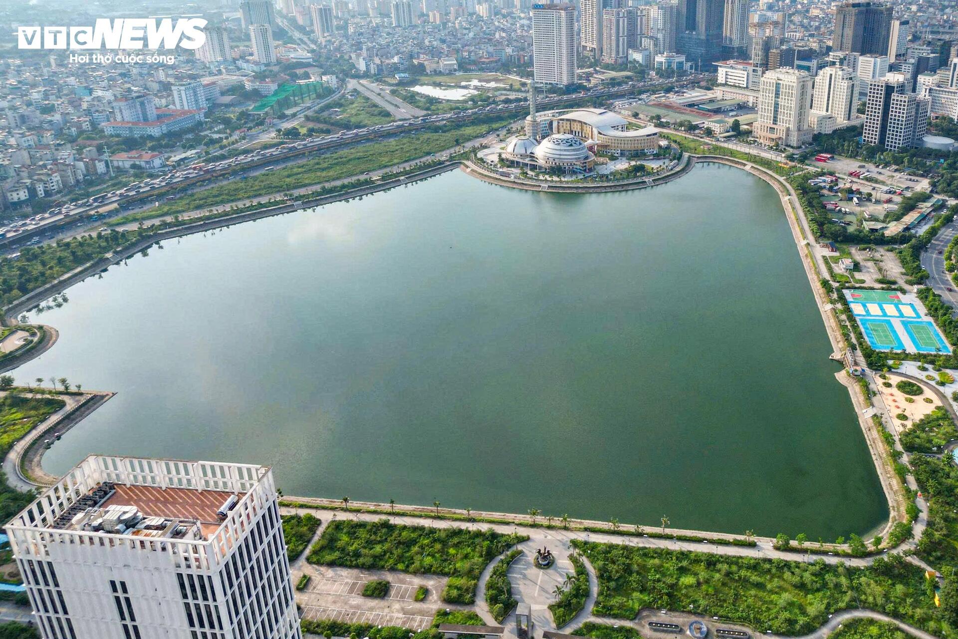 Công viên 744 tỷ đồng ở Hà Nội bỏ hoang: Thực trạng đáng báo động - Ảnh 1. Công viên 744 tỷ đồng ở Hà Nội bỏ hoang: Thực trạng đáng báo động - Ảnh 1.