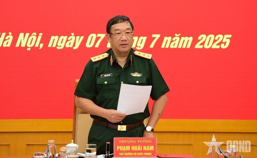 Thủ tướng bổ nhiệm nhân sự Bộ Quốc phòng: Thay đổi quan trọng trong lãnh đạo - Ảnh 3. Thủ tướng bổ nhiệm nhân sự Bộ Quốc phòng: Thay đổi quan trọng trong lãnh đạo - Ảnh 3.