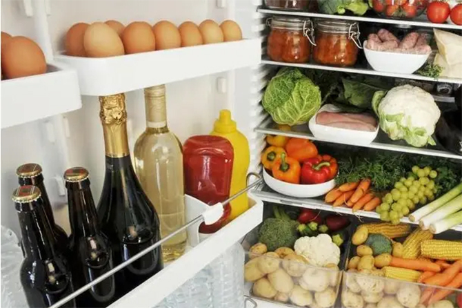 3 loại thực phẩm để lâu trong tủ lạnh dễ gây nguy hiểm - Ảnh 3. 3 loại thực phẩm để lâu trong tủ lạnh dễ gây nguy hiểm - Ảnh 3.