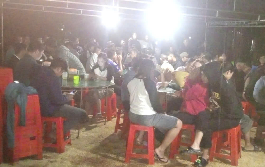 Học sinh bị điện giật tử vong khi cắm sạc xe đạp điện tại Đắk Lắk - Ảnh 1. Học sinh bị điện giật tử vong khi cắm sạc xe đạp điện tại Đắk Lắk - Ảnh 1.