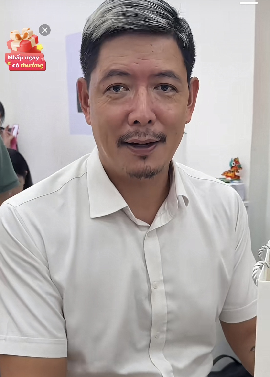 Nam thần Việt xa rời showbiz: Sống thầm lặng bên vợ đại gia, nhan sắc tụt dốc, phát tướng khiến ai cũng tiếc hùi hụi- Ảnh 9. Nam thần Việt xa rời showbiz: Sống thầm lặng bên vợ đại gia, nhan sắc tụt dốc, phát tướng khiến ai cũng tiếc hùi hụi- Ảnh 9.