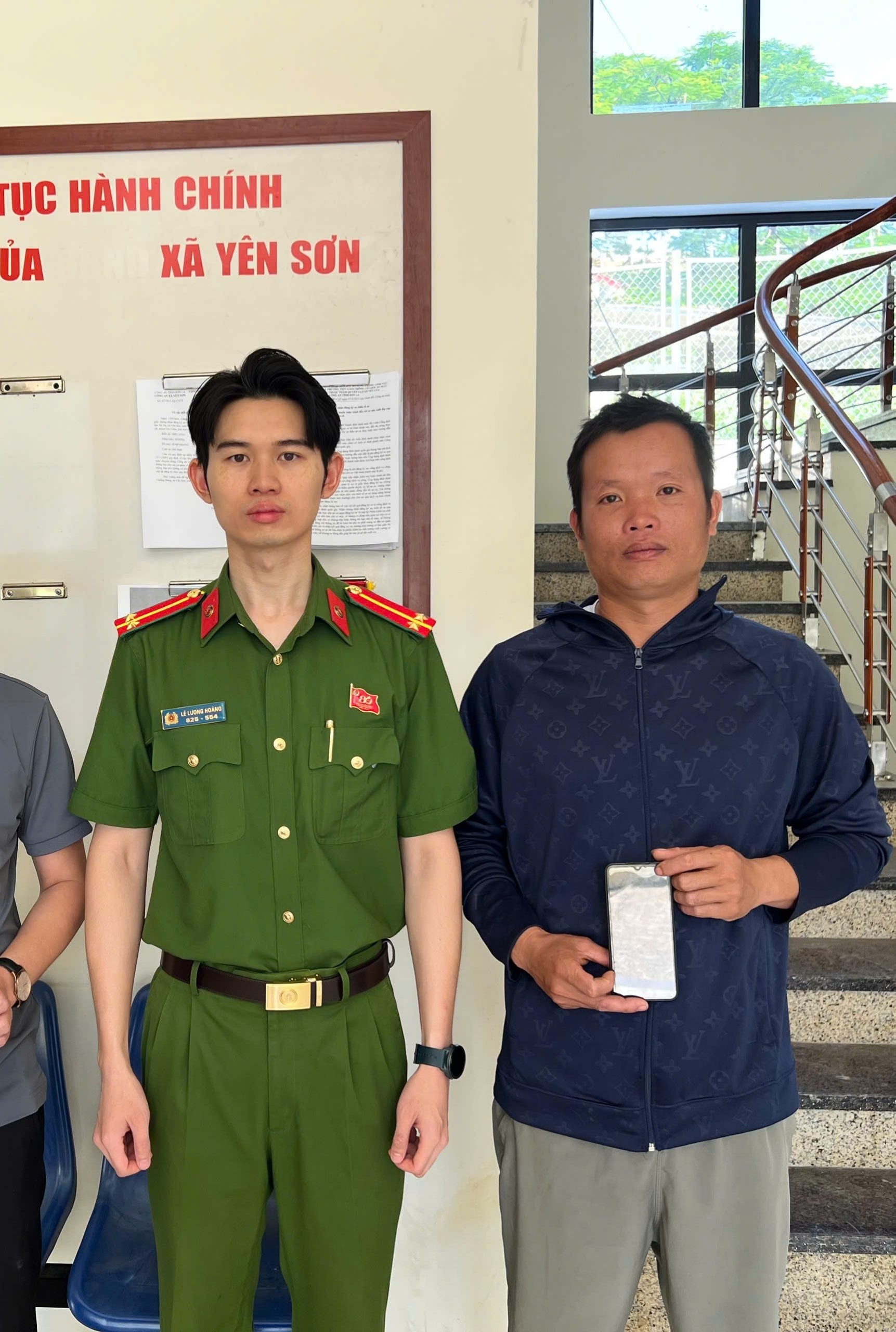 Người đàn ông SN 1991 đăng lên mạng nhận được 110 triệu đồng từ tài khoản Agribank: Công an xã mời luôn lên làm việc- Ảnh 2. Người đàn ông SN 1991 đăng lên mạng nhận được 110 triệu đồng từ tài khoản Agribank: Công an xã mời luôn lên làm việc- Ảnh 2.