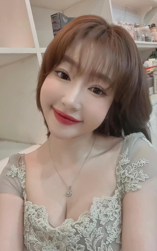 Không thể nhận ra "biểu tượng gợi cảm" đình đám showbiz Việt ở tuổi U40- Ảnh 9.