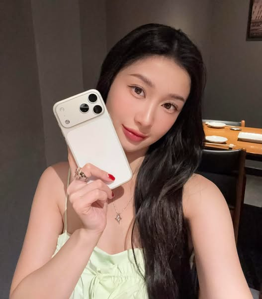 Phó tổng Đỗ Quang Vinh choáng vì iPhone 17 Pro Max: "Mọi người giàu, hay có chỗ mua rẻ mình không biết nhỉ?" - Ảnh 5.