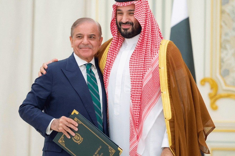 Pakistan mở rộng 'chiếc ô hạt nhân' sang Ả-rập Xê-út, tín hiệu gửi đến Israel- Ảnh 1. Pakistan mở rộng 'chiếc ô hạt nhân' sang Ả-rập Xê-út, tín hiệu gửi đến Israel- Ảnh 1.