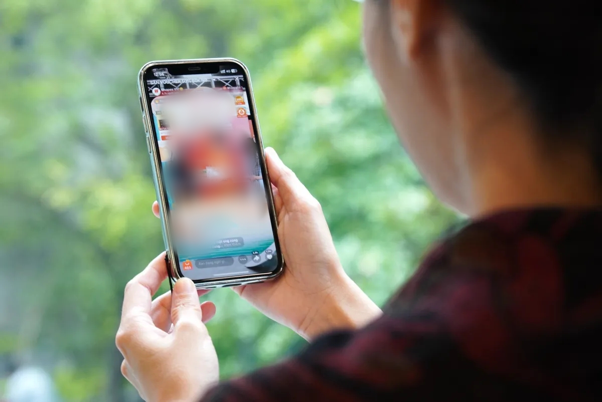 Quyết định truy tìm đối với Nguyễn Thị Hằng - Ảnh 2.