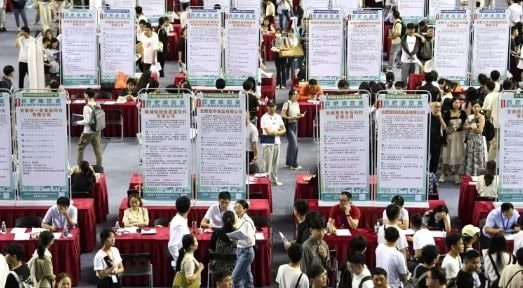 Thanh niên Trung Quốc chọn học nghề nhiều chưa từng có, bằng cấp bão hòa không thể đảm bảo thu nhập- Ảnh 2.