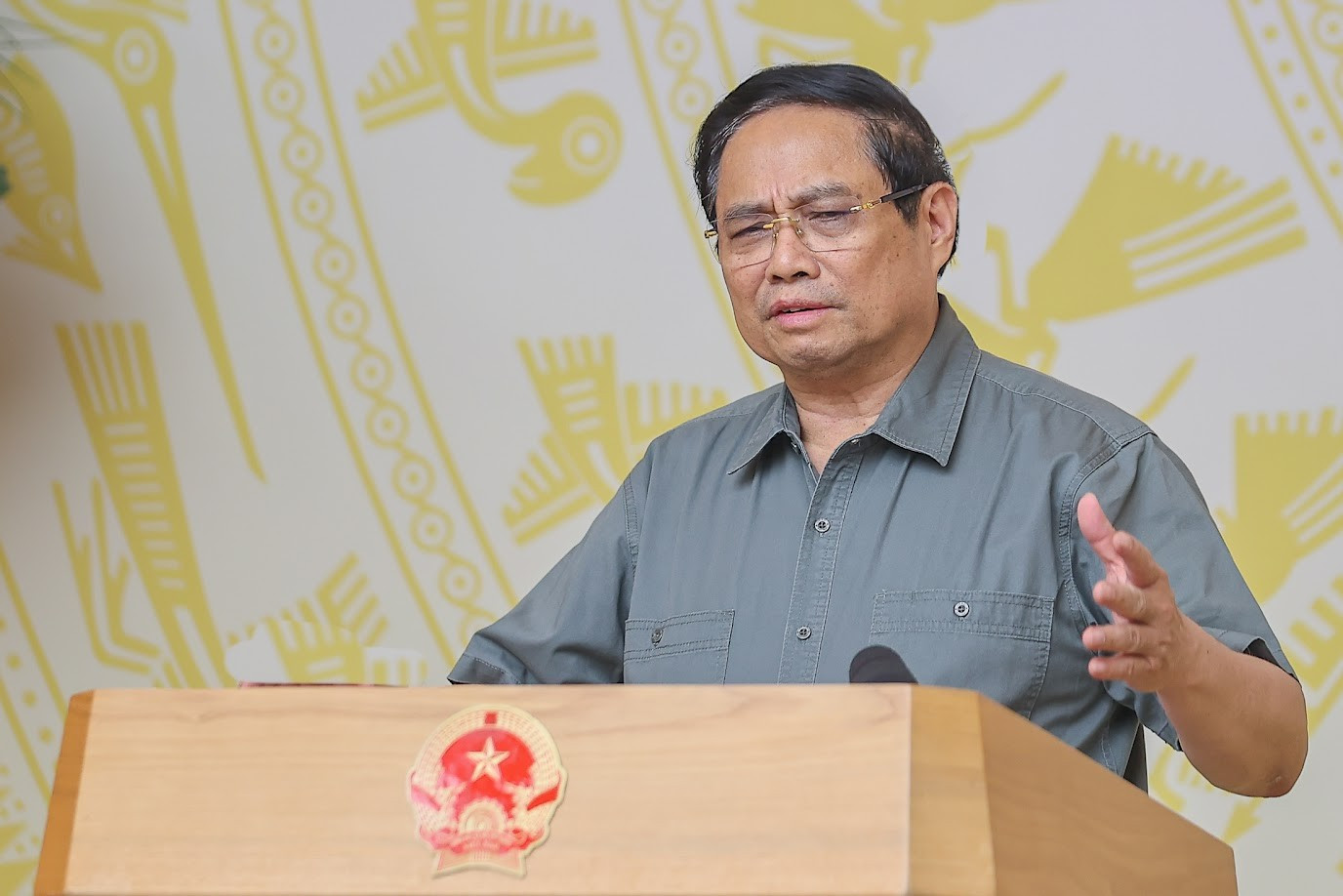 Thủ tướng Phạm minh Chính yêu cầu giảm giá nhà ở để người dân có thể mua được - Ảnh 1.