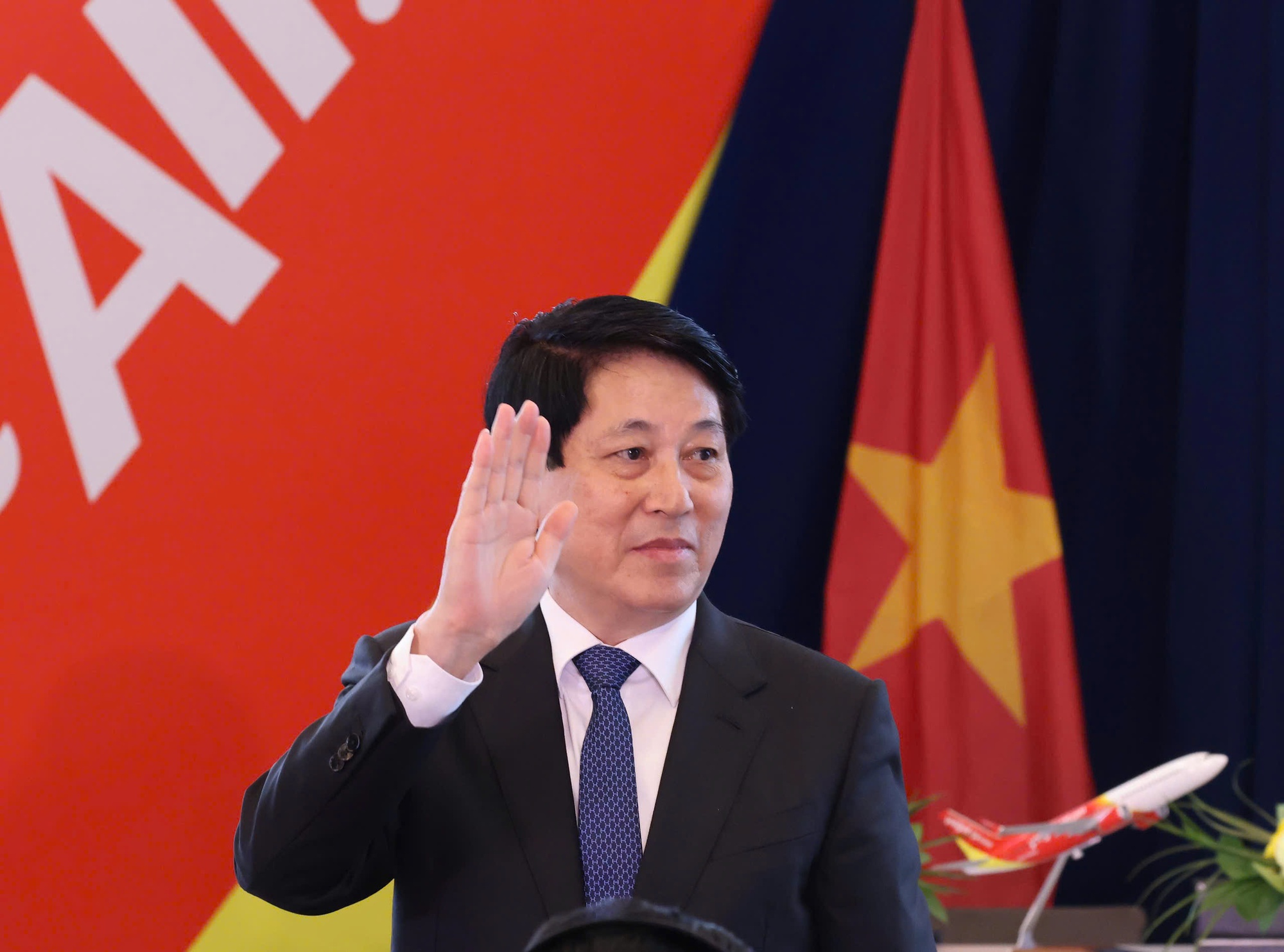 Chủ tịch nước chứng kiến Vietjet nhận bàn giao máy bay Boeing đầu tiên trong đơn hàng 200 chiếc- Ảnh 8.