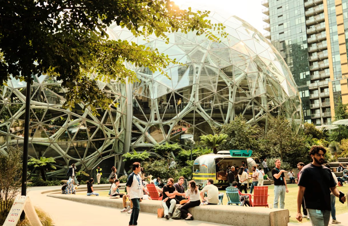 Sự thoái trào của ngành công nghệ Mỹ: Cựu kỹ sư đành xin làm barista, BĐS toàn thành phố chịu tác động- Ảnh 1.