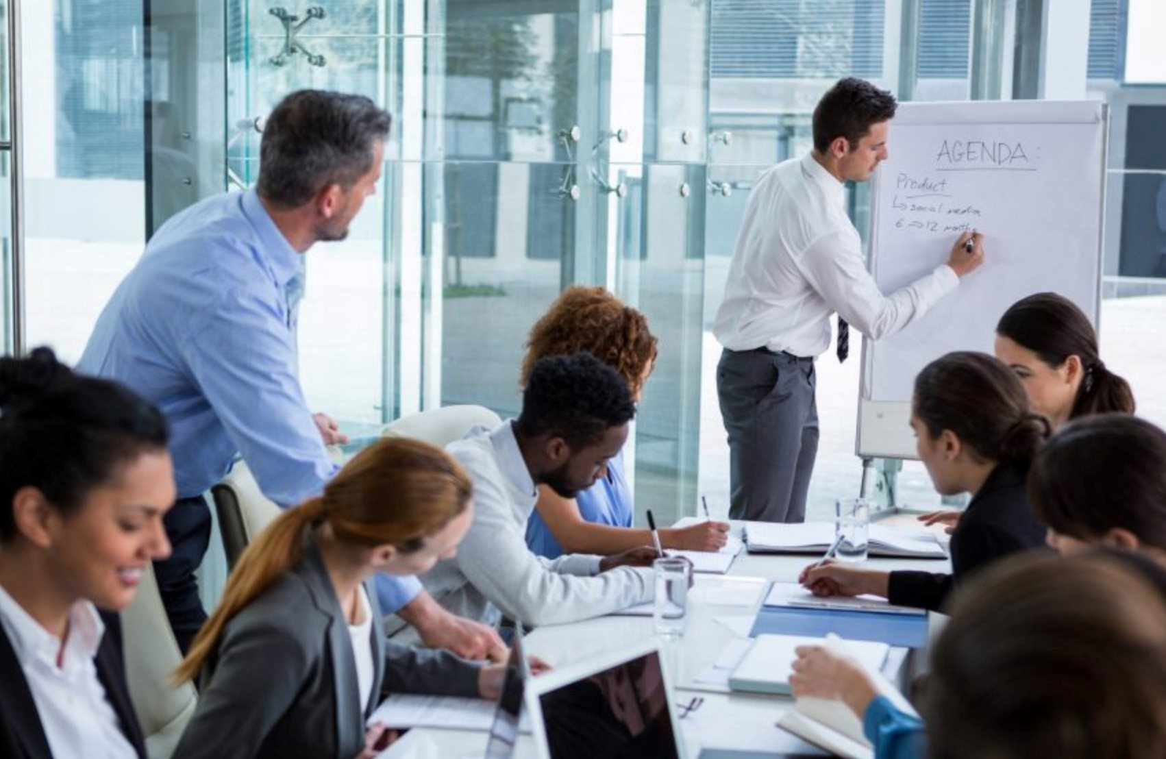 Sự thoái trào của ngành công nghệ Mỹ: Cựu kỹ sư đành xin làm barista, BĐS toàn thành phố chịu tác động- Ảnh 3.