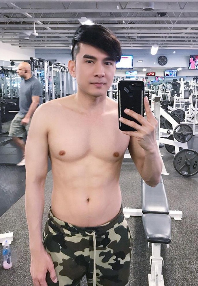 Top 3 nam thần U40 - U50 Vbiz mê thể thao: Càng lớn tuổi càng phong độ, body săn chắc khó tin- Ảnh 4. Top 3 nam thần U40 - U50 Vbiz mê thể thao: Càng lớn tuổi càng phong độ, body săn chắc khó tin- Ảnh 4.