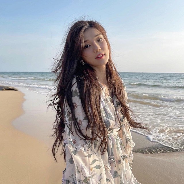 Ca khúc giúp nữ ca sĩ xinh đẹp quê Hà Nội mua được 3 căn nhà, 30 tuổi chưa lấy chồng - Ảnh 2.