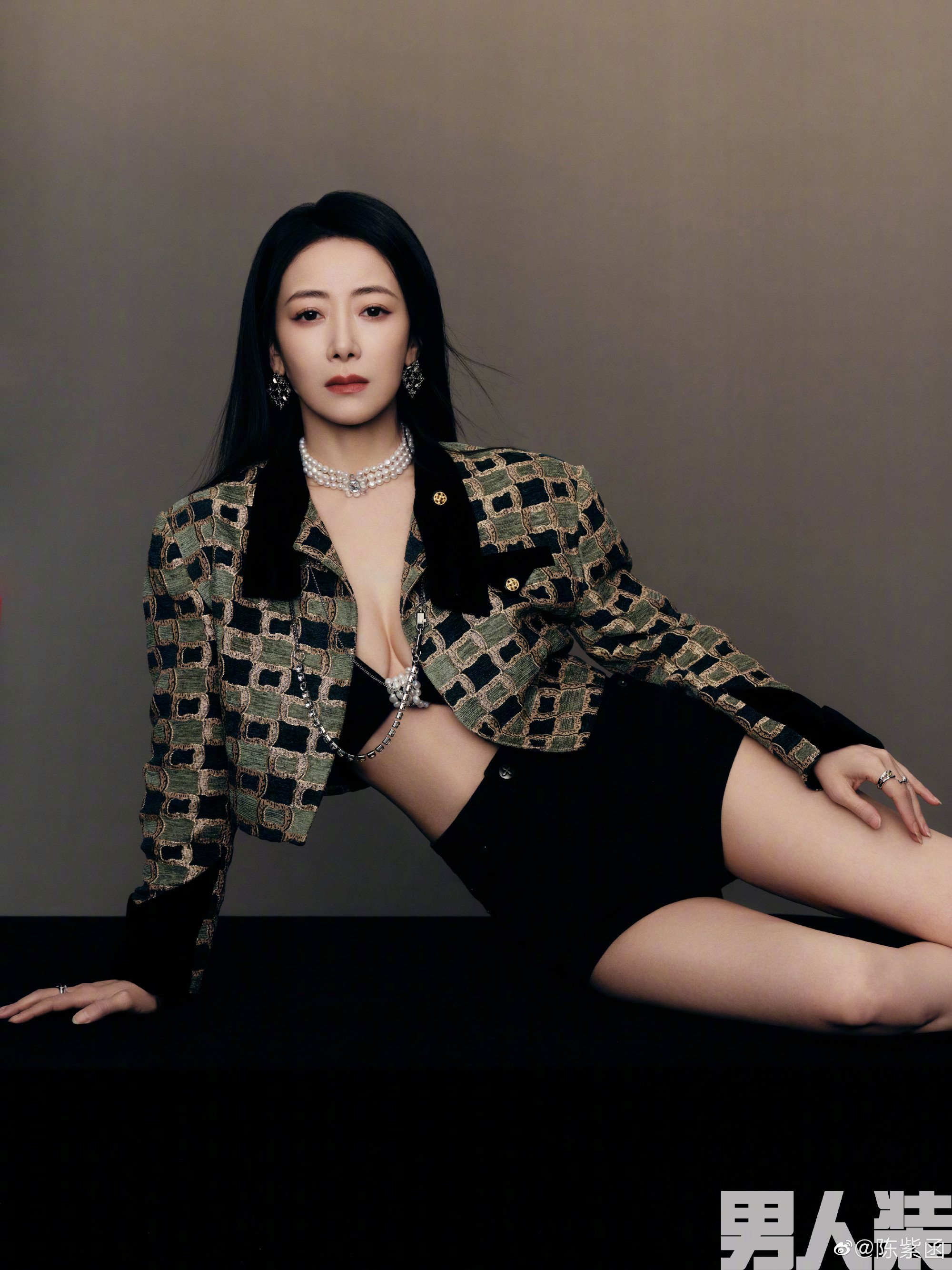 Mỹ nhân showbiz 50 tuổi, body nóng bỏng bị chồng "phi công" đòi ly dị vì không thể sinh con- Ảnh 9.