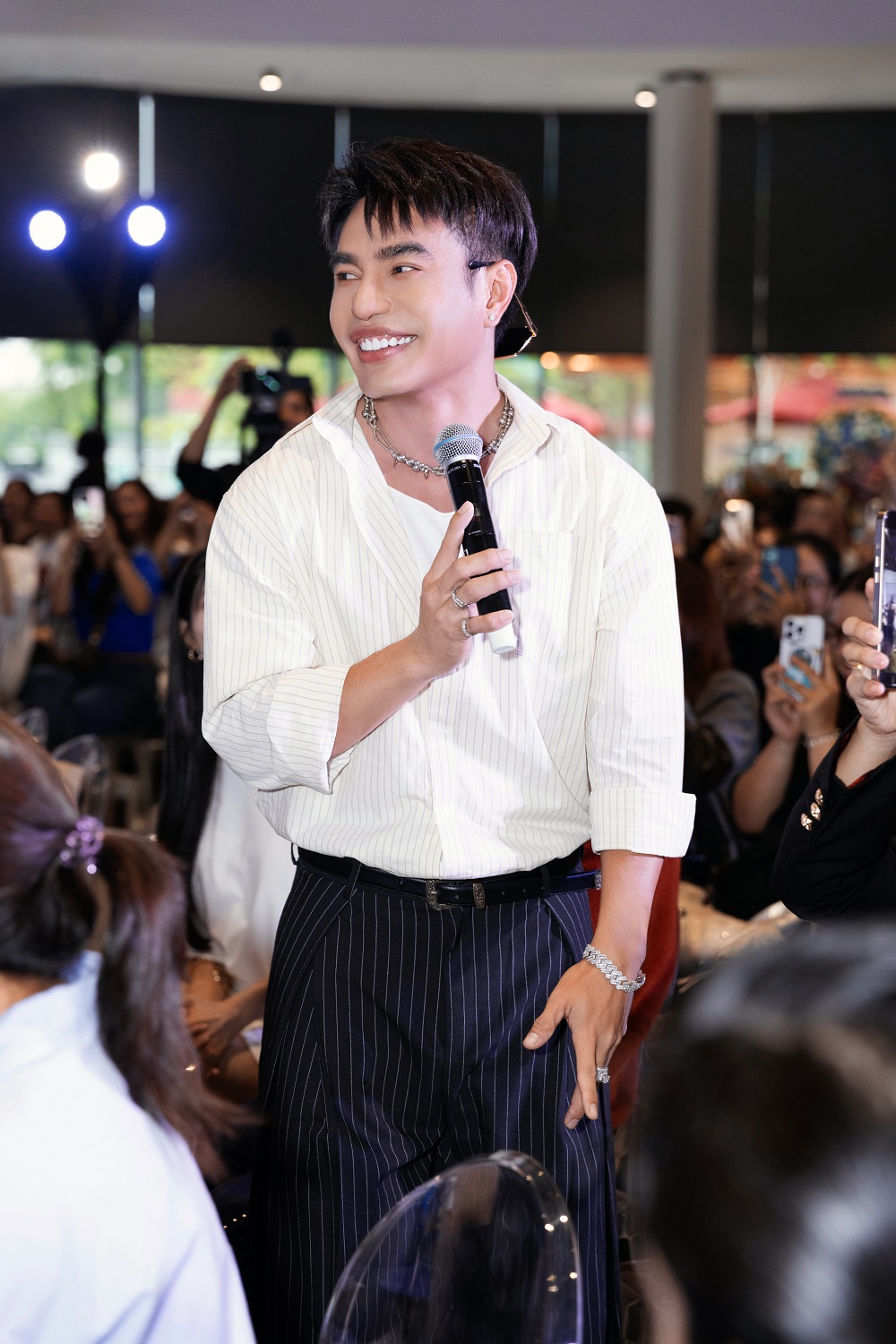 Quốc Thiên: 
