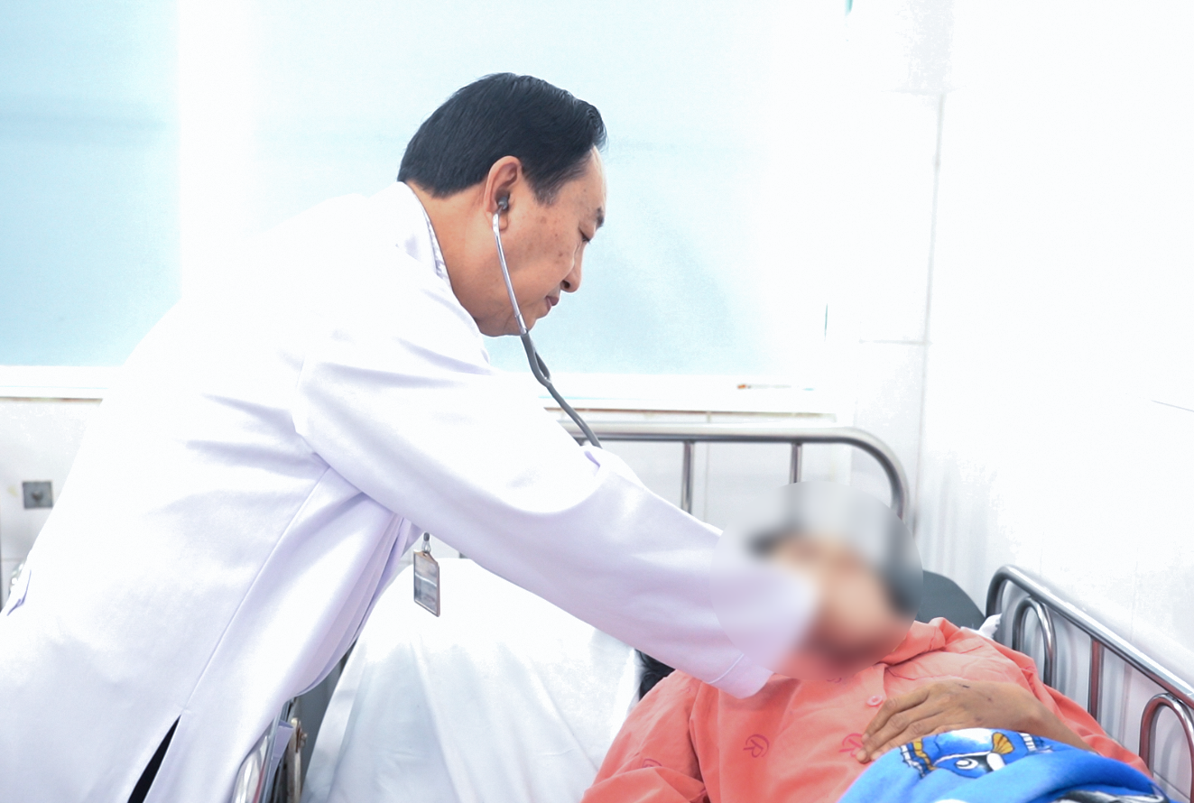 Bệnh viện Chợ Rẫy thông tin sức khỏe 2 mẹ con bị bắn ở Tây Ninh- Ảnh 1.
