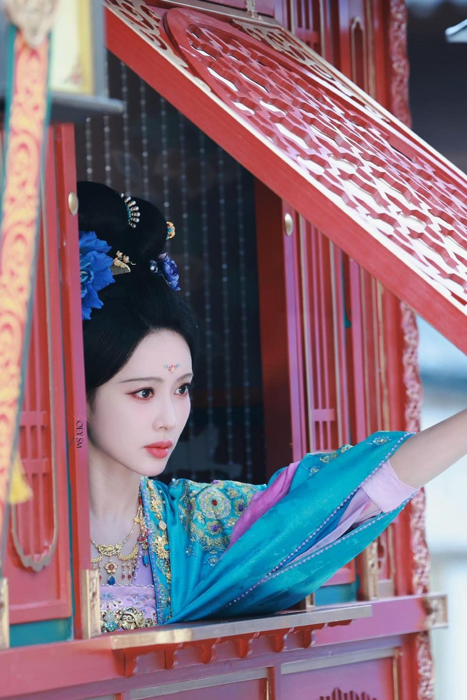 Ai dám chê mỹ nhân này thì bước ra đây nói chuyện: Công chúa cổ trang đẹp nhất hiện tại, góc nào cũng như tranh vẽ- Ảnh 8. Ai dám chê mỹ nhân này thì bước ra đây nói chuyện: Công chúa cổ trang đẹp nhất hiện tại, góc nào cũng như tranh vẽ- Ảnh 8.