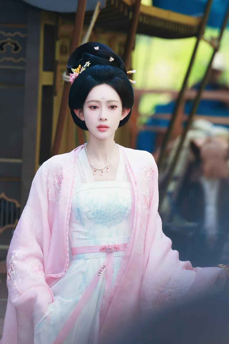 Ai dám chê mỹ nhân này thì bước ra đây nói chuyện: Công chúa cổ trang đẹp nhất hiện tại, góc nào cũng như tranh vẽ- Ảnh 4. Ai dám chê mỹ nhân này thì bước ra đây nói chuyện: Công chúa cổ trang đẹp nhất hiện tại, góc nào cũng như tranh vẽ- Ảnh 4.