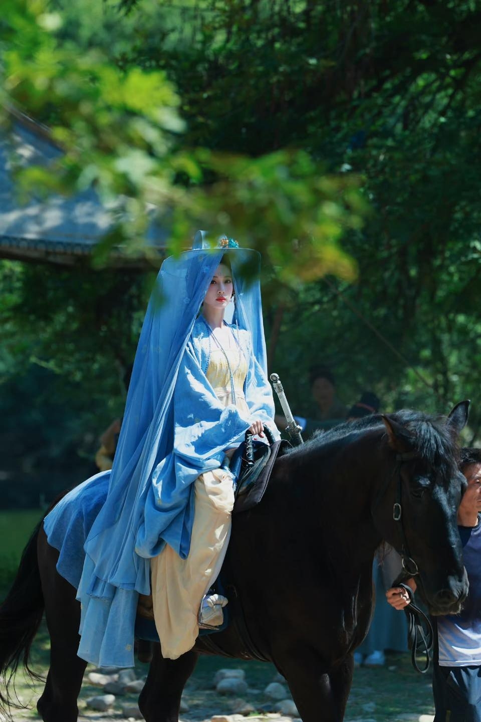 Ai dám chê mỹ nhân này thì bước ra đây nói chuyện: Công chúa cổ trang đẹp nhất hiện tại, góc nào cũng như tranh vẽ- Ảnh 3. Ai dám chê mỹ nhân này thì bước ra đây nói chuyện: Công chúa cổ trang đẹp nhất hiện tại, góc nào cũng như tranh vẽ- Ảnh 3.