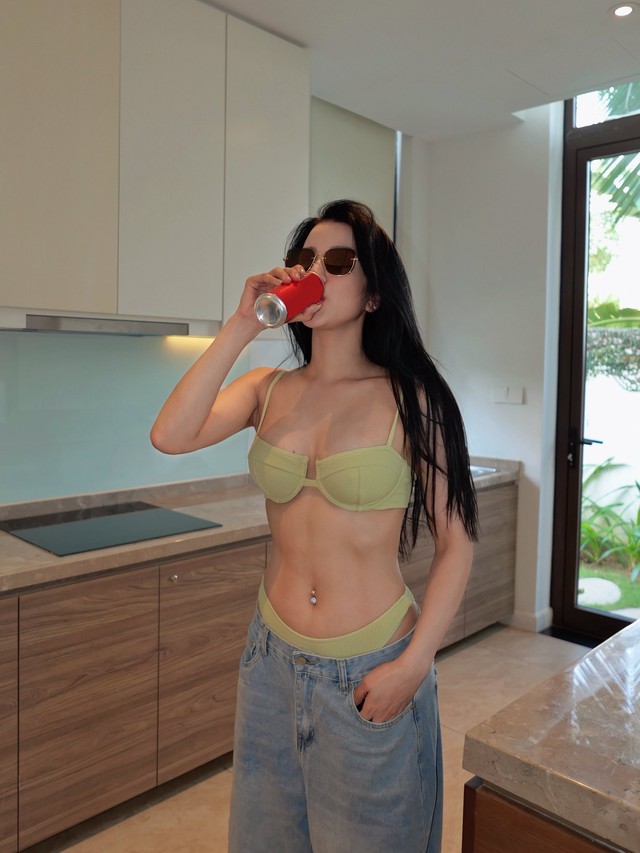 Nhan sắc của mẹ đơn thân nóng bỏng bậc nhất showbiz Việt, sở hữu biệt thự 600m2 ở TP.HCM- Ảnh 13.