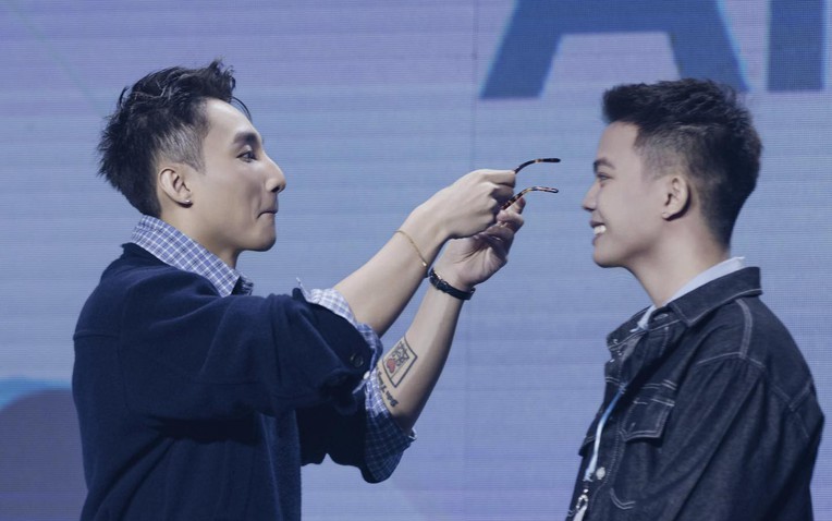 Sơn Tùng M-TP tặng quà khủng cho fan tại sự kiện- Ảnh 1.