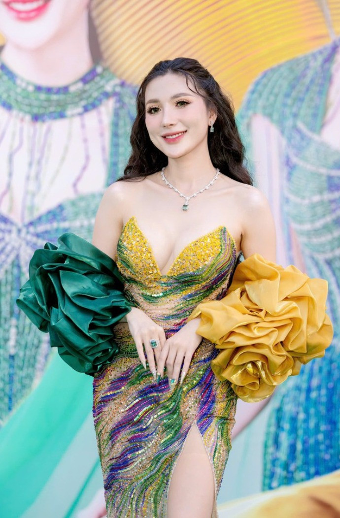 "Ng&acirc;n Collagen đang x&uacute;c phạm IQ người xem"?- Ảnh 1.