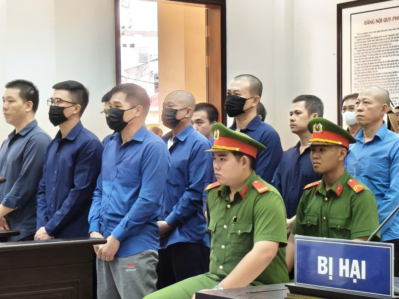 Trùm giang hồ Bình ‘kiểm’ bị phạt 12 năm tù vì mua bán, tàng trữ vũ khí trái phép- Ảnh 4.