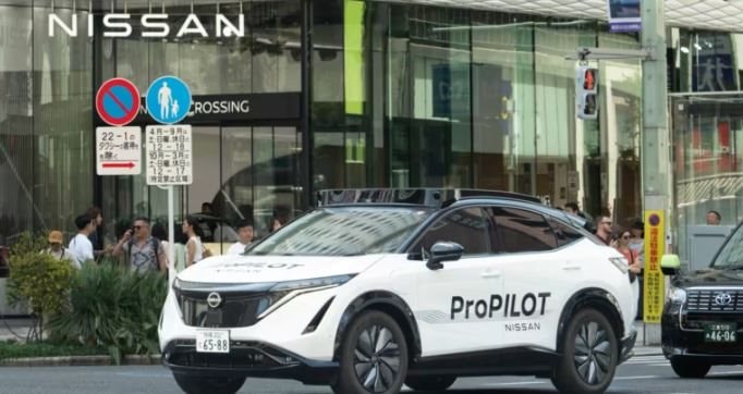 Nissan trình diễn công nghệ tự lái thế hệ mới, nhắm xây dựng cả 1 hệ sinh thái từ pin, động cơ đến phần mềm- Ảnh 1.