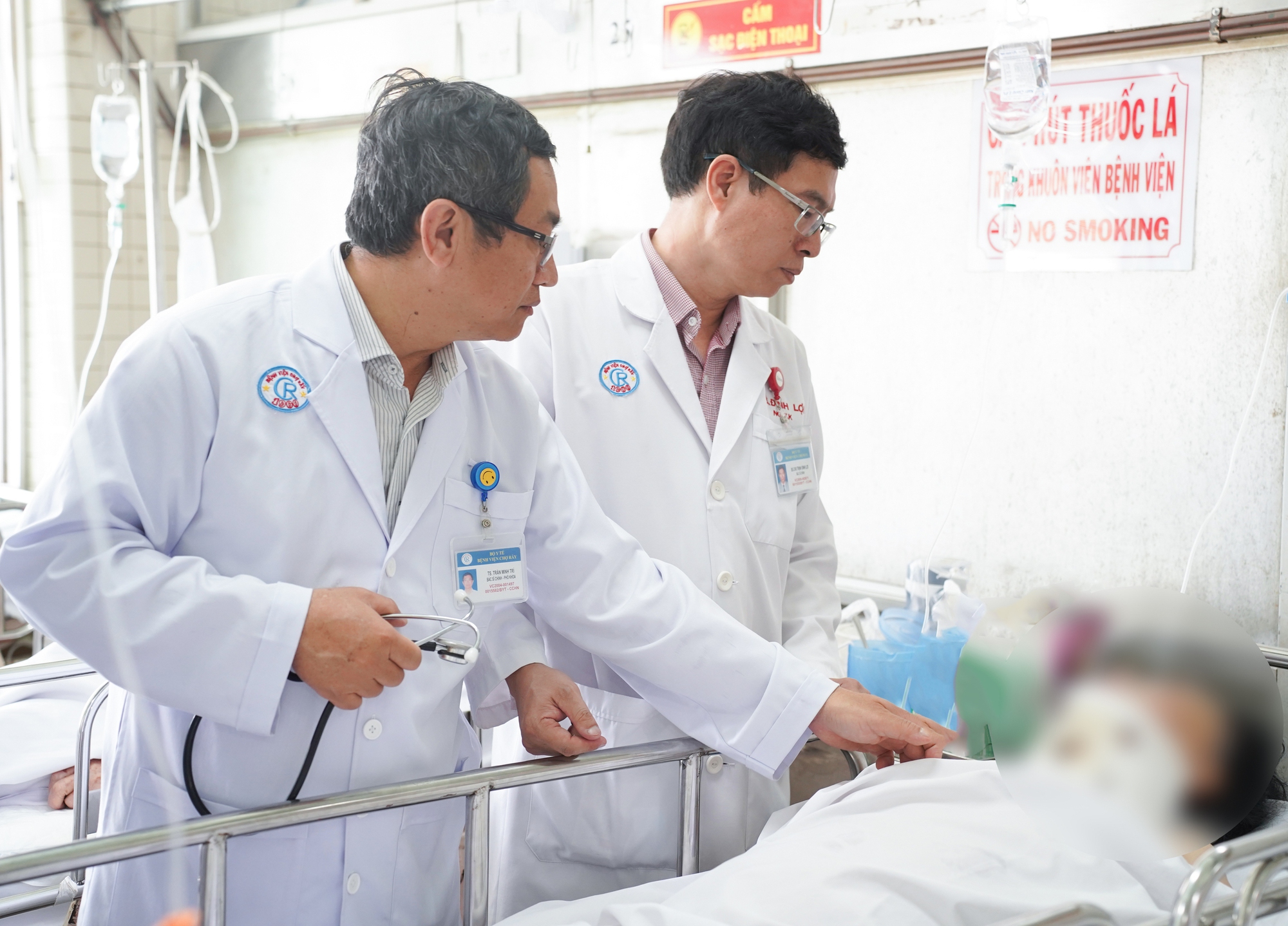 Bệnh viện Chợ Rẫy thông tin sức khỏe 2 mẹ con bị bắn ở Tây Ninh- Ảnh 2.