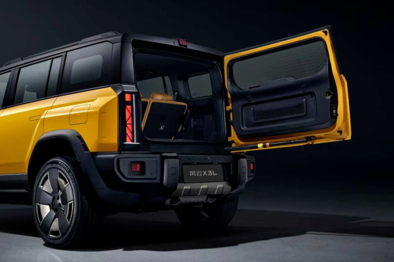 Hãng xe xây nhà máy 20.000 tỷ tại Việt Nam có SUV địa hình 'bản sao' Land Rover Defender mà giá bằng 1/5- Ảnh 3. Hãng xe xây nhà máy 20.000 tỷ tại Việt Nam có SUV địa hình 'bản sao' Land Rover Defender mà giá bằng 1/5- Ảnh 3.