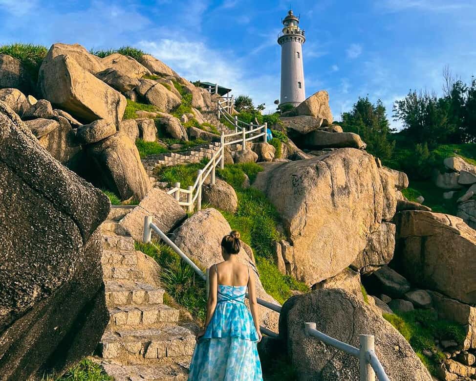Bãi biển hoang sơ nhiều người chưa biết, gần nơi "đón bình minh đầu tiên ở Việt Nam": Có biển cấm tắm- Ảnh 6.