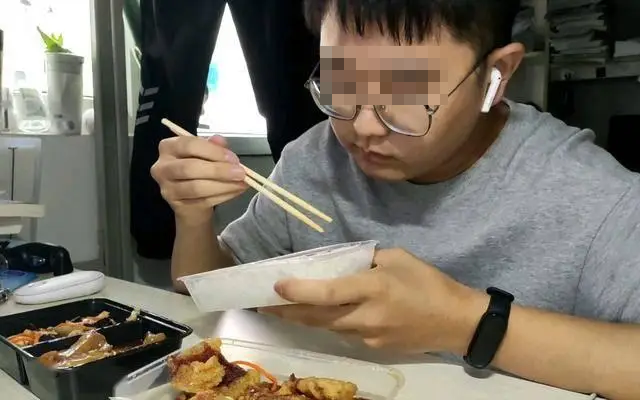 24 Tuổi Mắc Ung Thư Dạ Dày Giai Đoạn Cuối Vì Thứ Nhiều Người Dùng Hàng Ngày- Ảnh 1. 24 Tuổi Mắc Ung Thư Dạ Dày Giai Đoạn Cuối Vì Thứ Nhiều Người Dùng Hàng Ngày- Ảnh 1.