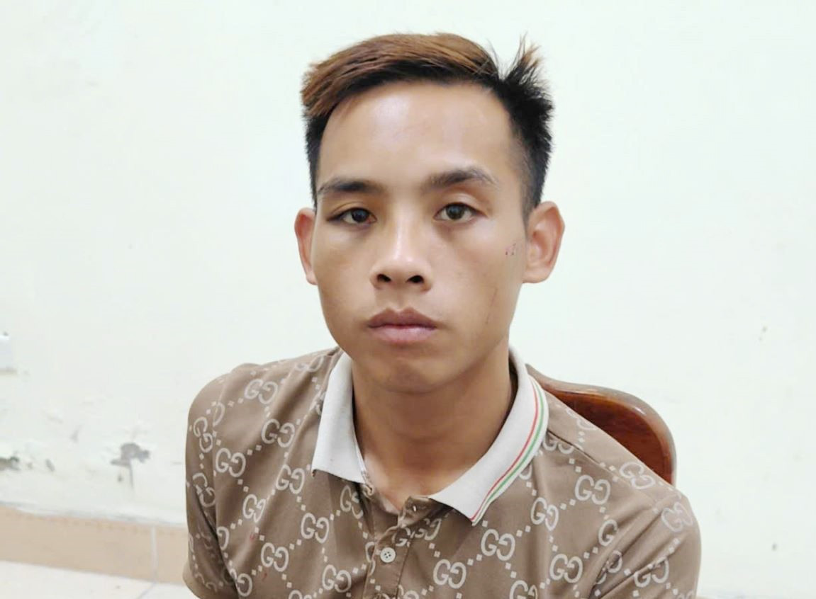 Tạm giam 3 đối tượng h&agrave;nh hung người gi&uacute;p đỡ nạn nh&acirc;n tai nạn giao th&ocirc;ng ở Bắc Ninh- Ảnh 2.